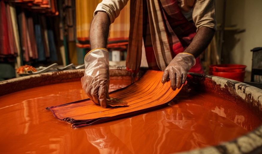 The Dyeing Process- Behind the Scenes of a Kotpad Saree