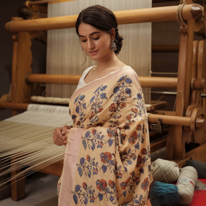 Artistry Behind Khandua Saree Production